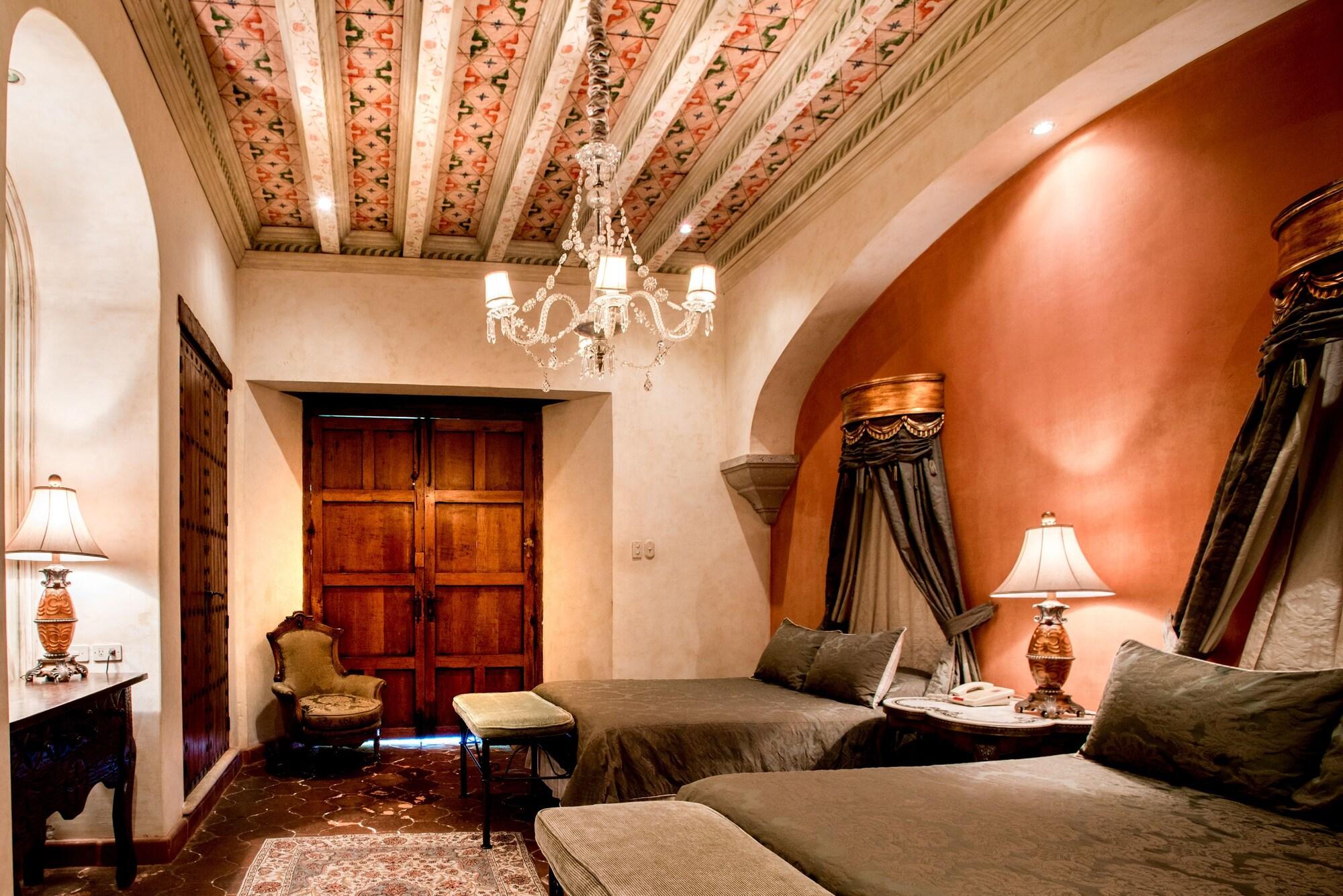 Hotel Palacio De Dona Leonor Antigua Extérieur photo