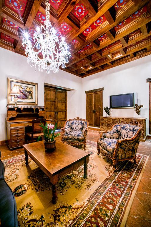 Hotel Palacio De Dona Leonor Antigua Extérieur photo